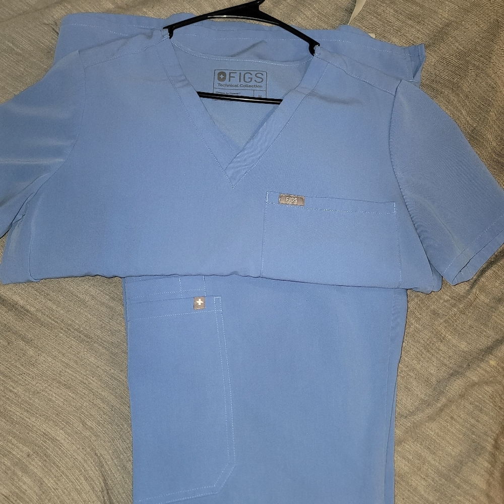 Figs medium ceil blue top and bottom